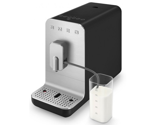 Автоматическая кофемашина Smeg BCC13BLMEU