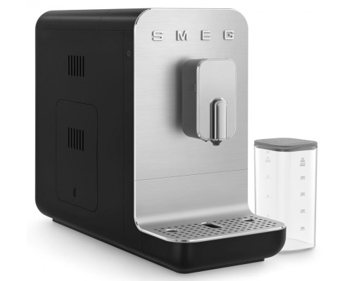 Автоматическая кофемашина Smeg BCC13BLMEU