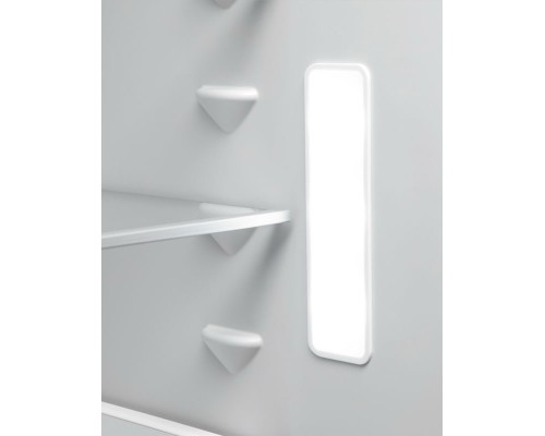 Встраиваемый холодильник Electrolux ENC8MC19S