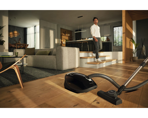 Пылесос Miele SGSP3 Complete C3 Black Diamond черный