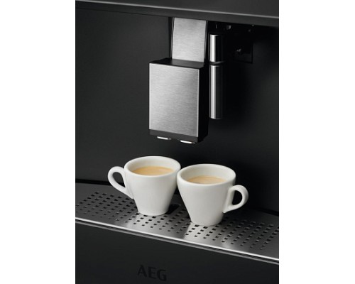 Встраиваемая кофемашина AEG KKA894500M