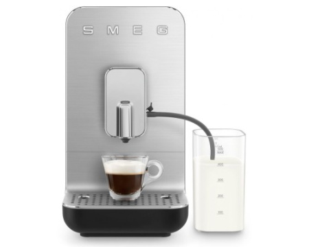 Автоматическая кофемашина Smeg BCC13BLMEU