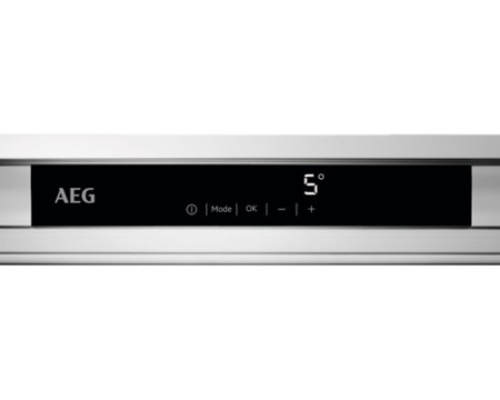Встраиваемый холодильник AEG SKE818E1DC