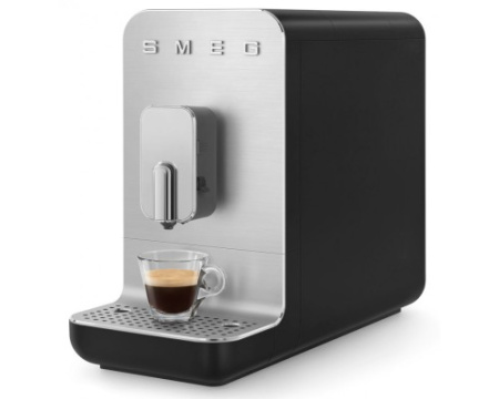 Автоматическая кофемашина Smeg BCC13BLMEU