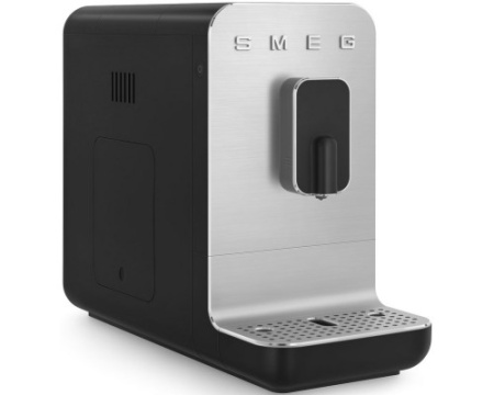 Автоматическая кофемашина Smeg BCC01BLMEU