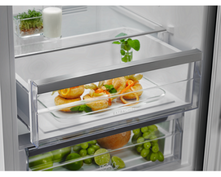 Холодильник Electrolux RNC7ME34W2