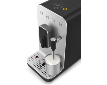 Автоматическая кофемашина Smeg BCC12BLMEU