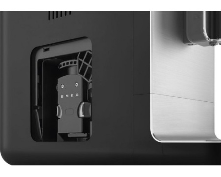 Автоматическая кофемашина Smeg BCC02BLMEU