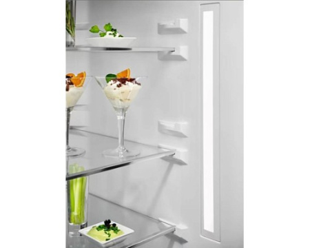 Холодильник Electrolux LNT 7ME36 K2