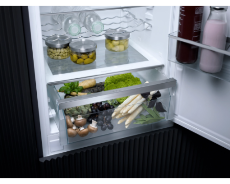 Встраиваемый холодильник Miele K7433 E