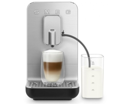 Автоматическая кофемашина Smeg BCC13BLMEU