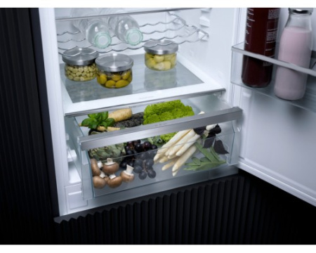 Холодильник Miele K 7733 E