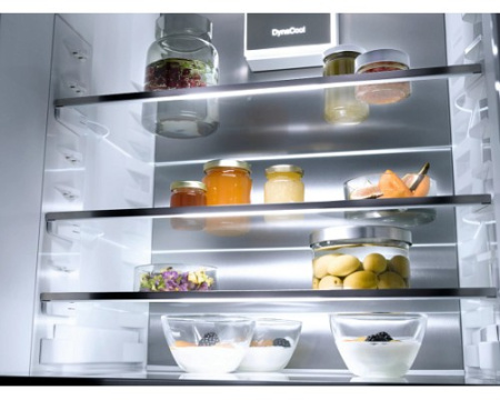 Встраиваемый холодильник Miele K 7777 C
