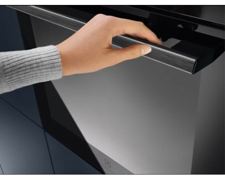 Духовой шкаф Electrolux EOA9S31WZ