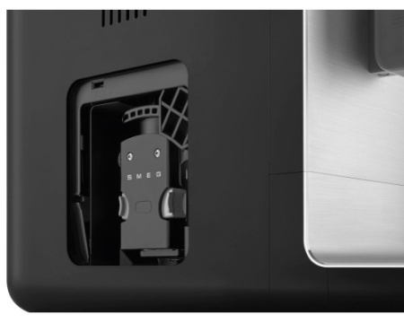 Автоматическая кофемашина Smeg BCC13BLMEU