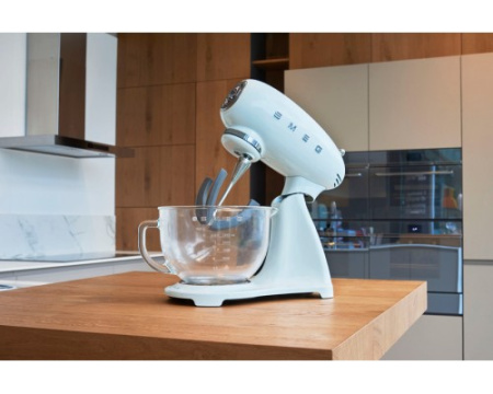 Планетарный миксер Smeg SMF13WHEU