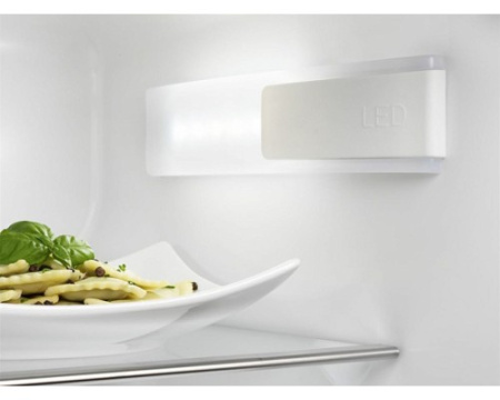 Встраиваемый холодильник Electrolux LRS4DF18S