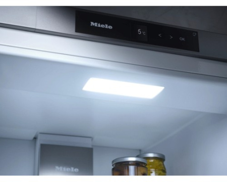 Встраиваемый холодильник Miele K 7747 D