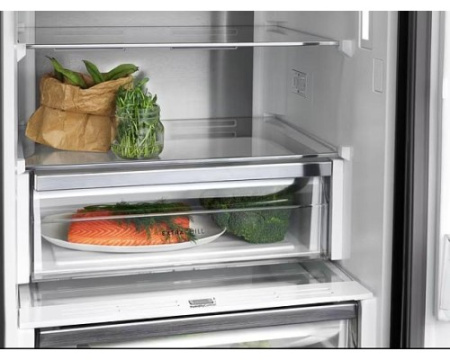 Холодильник Electrolux LNT7ME32M1