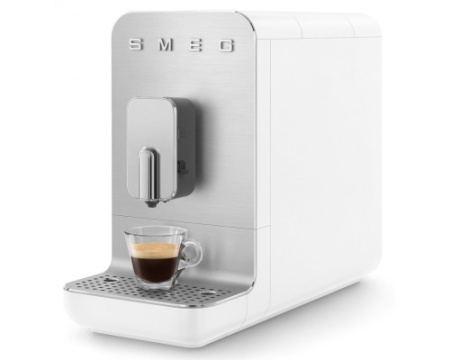 Автоматическая кофемашина Smeg BCC13WHMEU