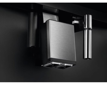 Встраиваемая кофемашина Electrolux EBC85X