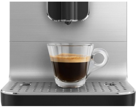 Автоматическая кофемашина Smeg BCC01BLMEU