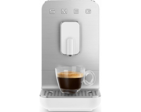 Автоматическая кофемашина Smeg BCC11WHMEU