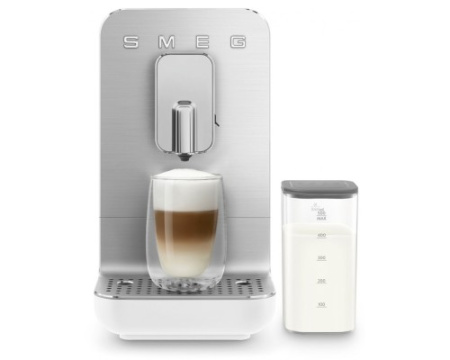 Автоматическая кофемашина Smeg BCC13WHMEU