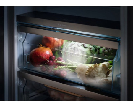 Встраиваемый холодильник Miele K 7797 C L