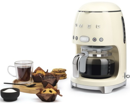Капельная кофеварка Smeg DCF02CREU