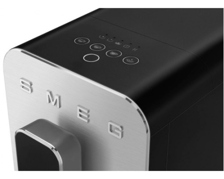 Автоматическая кофемашина Smeg BCC12BLMEU
