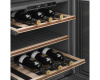 Встраиваемый холодильный шкаф для вина Smeg CVI629NR3