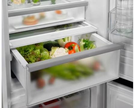 Встраиваемый холодильник Electrolux ENC8MD19S