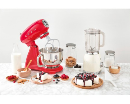 Планетарный миксер Smeg SMF03RDEU
