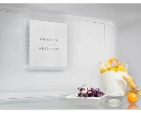 Холодильник Electrolux LNC7ME32W2