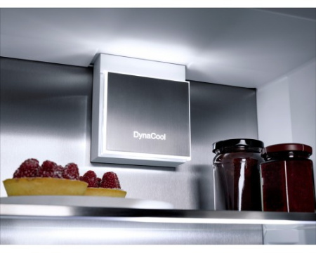 Встраиваемый холодильник Miele K 7743 E