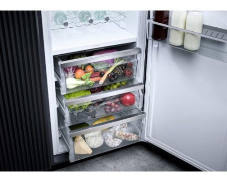 Встраиваемый холодильник Miele K 7747 C