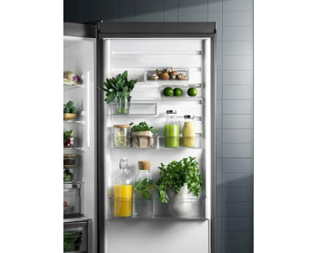 Холодильник Electrolux LNC7ME32W2