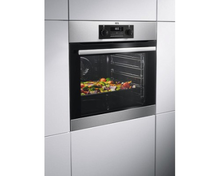 Духовой шкаф Aeg BEB331010M