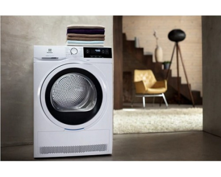 Сушильная машина Electrolux EW8HR359S