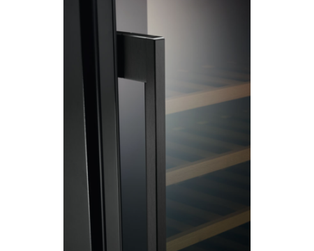Встраиваемый винный шкаф Electrolux EWUS020B5B