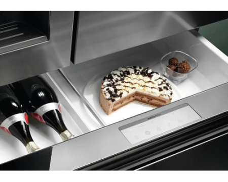 Холодильник Electrolux LLI9VF54X0