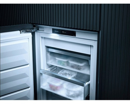 Встраиваемый морозильник Miele FNS 7774 D