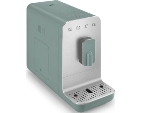 Автоматическая кофемашина Smeg BCC01EGMEU