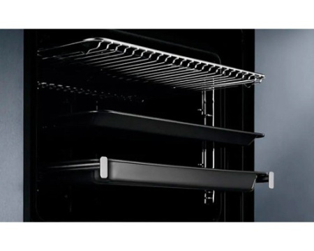 Духовой шкаф Electrolux EOF3H50BK