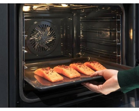 Духовой шкаф Electrolux EOB7S31Z