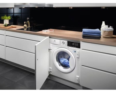 Встраиваемая стиральная машина Electrolux EWN7F447WIP