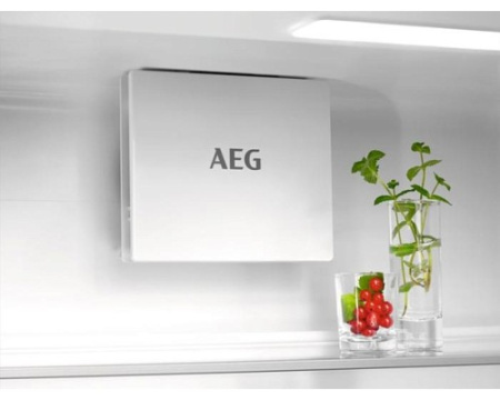 Встраиваемый холодильник AEG NSC7G751ES