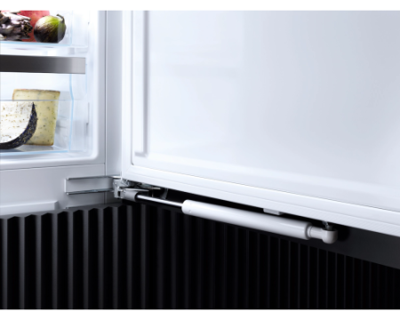 Встраиваемый холодильник Miele KF7772 B