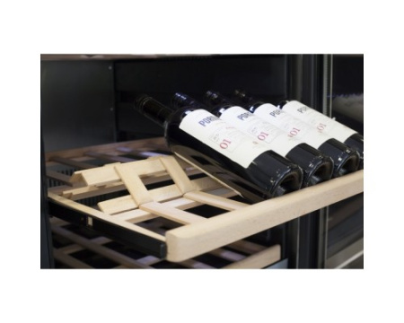 Винный шкаф Caso WineChef Pro 180
